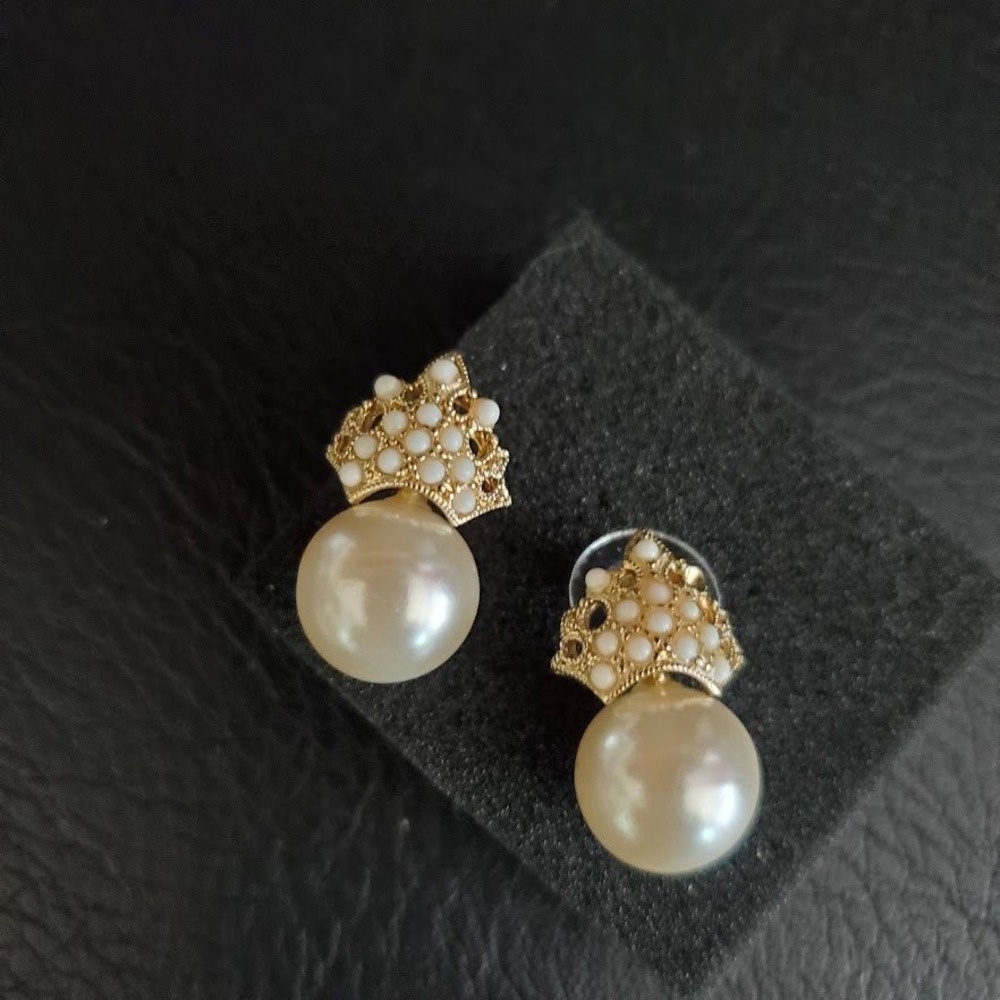 Gold Tone Faux Pearl Crown Stud Earrings Cream White Royalcore Statement Dainty
